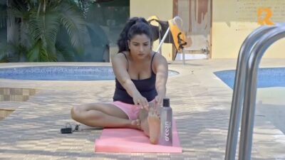 Padosan E01 2025 Hindi Hot Web Series – Rioplus